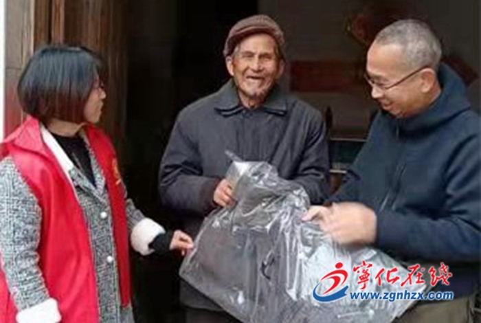 “草帽书记”郭宗建：乐为山村办实事