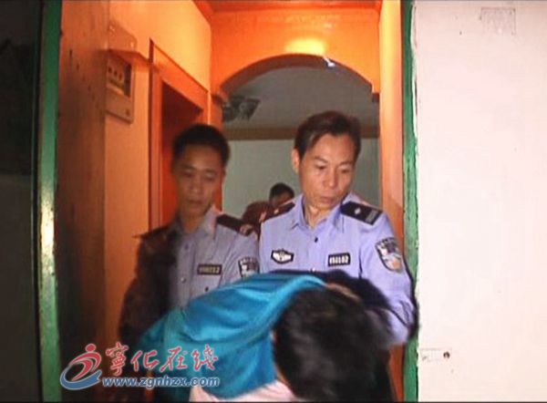 打黑勇士张天华
